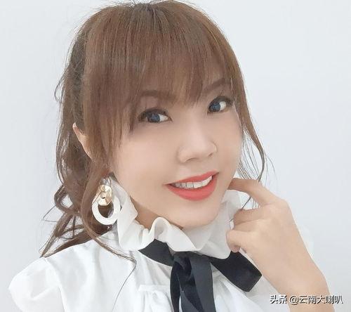 娱乐吃瓜女的叫什么名字,她是如何成为娱乐圈焦点人物的?